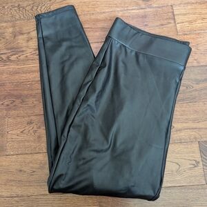 EUC Loft Ladies Pleather Imitation Leather Black Leggings Size Large